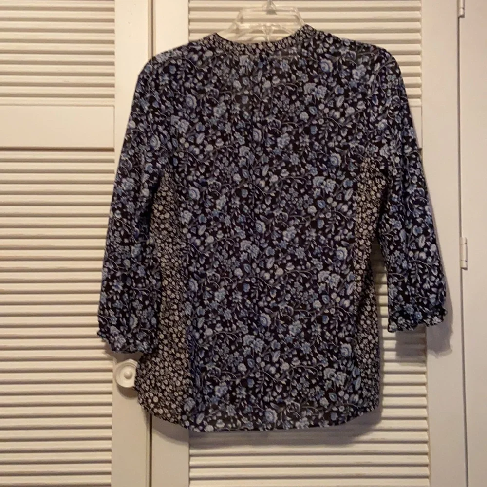 CHAPS Petite Floral Tie Front Blouse - Picture 2 of 7